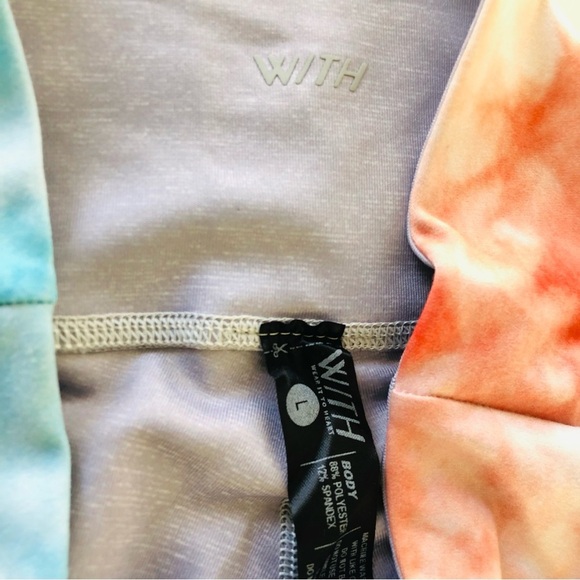 Peloton WITH Reversible Lead With Love Leggings Size Large NWT - Picture 9 of 11